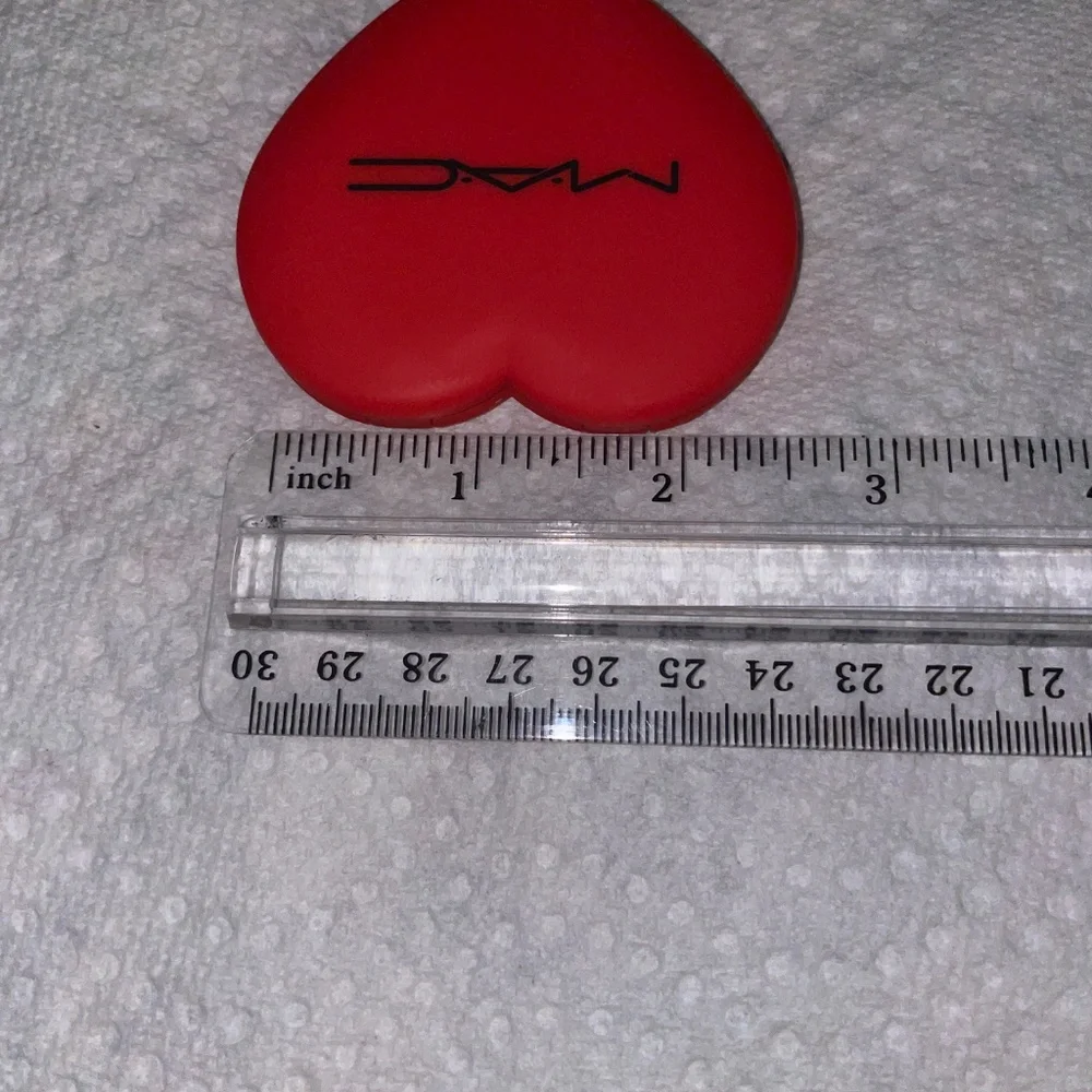 Double Makeup Mirror Compact Red Heart NWOB - Picture 5 of 6